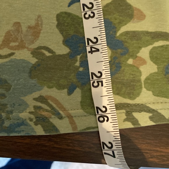 BASIC EDITION Tee - Picture 6 of 6